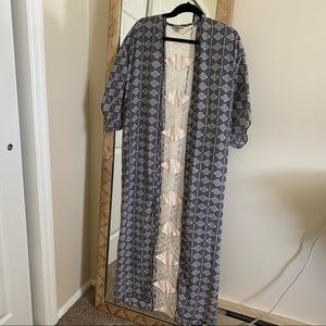 Charlotte Russe Black & White Tribal Long Kimono